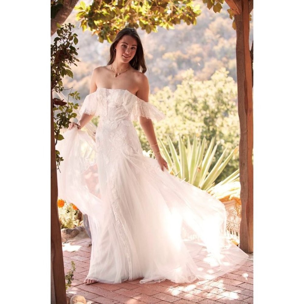 Willowby Mackinnon 54714 Wedding Gown Size 14 NEW